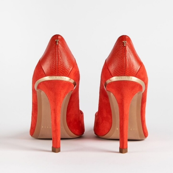 NWT Ted Baker Scalloped high heel court shoes - Picture 5 of 5